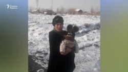 Сардоба тошқинида уйсиз қолган 2 болали ёш оила совуқда бошпана қидирмоқда Сардоба тошқинида уйсиз қолган 2 болали ёш оила совуқда бошпана қидирмоқда