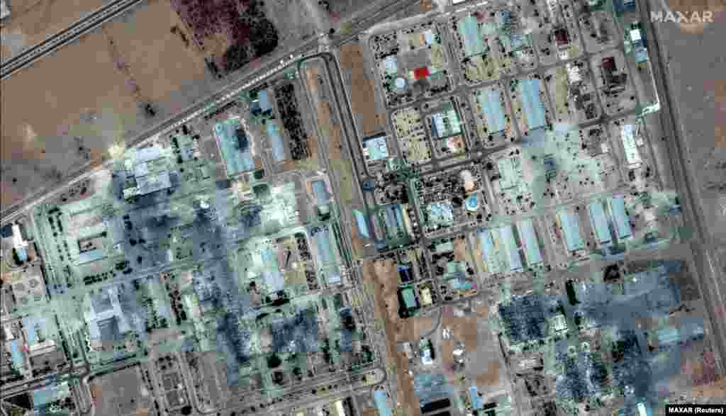 Një pamje satelitore e uzinës për pasurim të uraniumit në Isfahan, më 19 qershor, dhe një tjetër e nxjerrë më 22 qershor, pas sulmeve nga SHBA-ja.