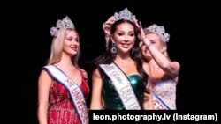 Біженка стала першою українкою, яка виборола головну корону в своїй категорії в престижному конкурсі краси Ms/Mrs Universe Pageant