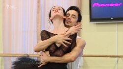 Італійська прима та український прем’єр балету презентують «Лебедине озеро» в Києві (відео) Італійська прима та український прем’єр балету презентують «Лебедине озеро» в Києві (відео)