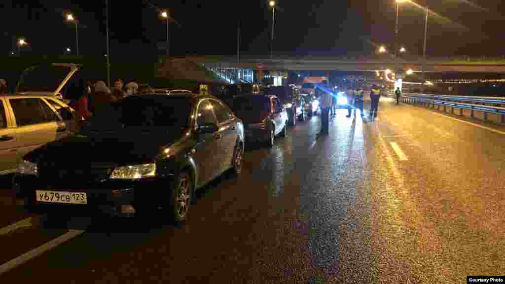 3 ноября на заседании Южного окружного военного суда вынесли приговор фигурантам красногвардейского «дела Хизб ут-Тахрир»: Рустем Эмирусеинов осужден на 17 лет, Арсен Абхаиров – на 13 лет, Эскендер Абдулганиев – на 12 лет заключения 