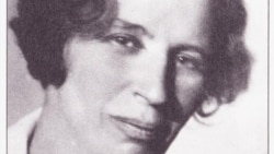 В поисках Леночки. Наталья Громова о трагических судьбах русской интеллигенции в советские годы.
Во 2 части - "Дорогой Святого Якова". В поисках Леночки. Наталья Громова о трагических судьбах русской интеллигенции в советские годы.
Во 2 части - "Дорогой Святого Якова".