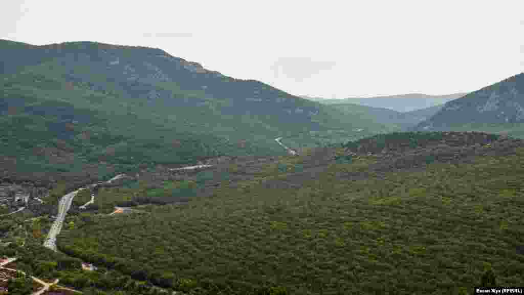 25 травня 1855 року п'ємонтськими воїнами було зайняте село Камара (нинішнє село Оборонне), де був створений табір, а 29 травня – спеціальна лікарня для тих, хто заразився холерою. Ховали сардинців на кладовищі не тільки поруч з селом Камара, а ще й селом Кади-Кей