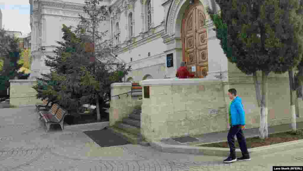 У церквах Севастополя відбуваються богослужіння. На фото – Покровський собор на вулиці Великій Морській