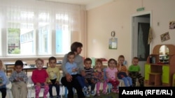 "Бала 200дән артык татар сүзе белсә, тагын да яхшырак"