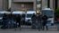 Турецкая полиция у здания суда в Стамбуле, иллюстративное фото