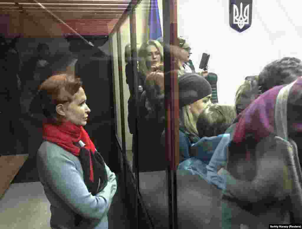 Серед п'ятьох осіб, підозрюваних у справі про вбивство журналіста Павла Шеремета, дитячий хірург, яка надавала допомогу військовим під час АТО, Юлія «Лиса» Кузьменко