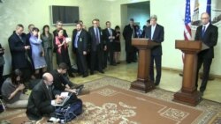 Арсеній Яценюк та держсекретар США Джон Керрі обговорили ситуацію на Донбасі Арсеній Яценюк та держсекретар США Джон Керрі обговорили ситуацію на Донбасі