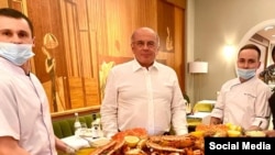 Запесоцкий на праздновании своего дня рождения