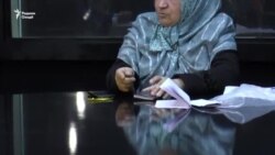 Ҳамсари Маҳмурод Одинаев мехоҳад, фарзандонашро озод кунанд Ҳамсари Маҳмурод Одинаев мехоҳад, фарзандонашро озод кунанд