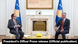 Presidenti i Kosovës, Hashim Thaç dhe kryeministri Avdullah Hoti. Foto nga arkivi.