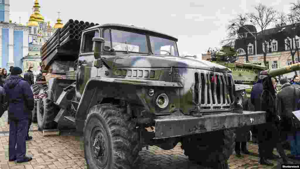 Російська система залпового вогню БМ-21 «Град»