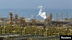 Refineries in Assalouyeh, south of Tehran (file photo)
