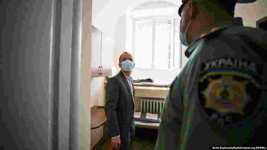 «Контингент різний, але топ-посадовців не зустрічав», – так міністр відповів на запитання про тих, хто користується платними камерами