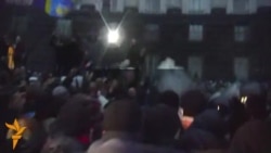 Police And Pro-EU Protesters Clash In Kyiv Police And Pro-EU Protesters Clash In Kyiv