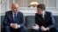 Ilie Bolojan s-a întâlnit cu președintele francez Emmanuel Macron înaintea reuniunii informale privind Ucraina și securitatea europeană, singurul lider prezent la reuniunea de la Paris cu care s-a întâlnit Macron pentru discuții față în față.