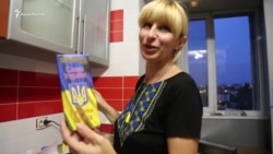 Залишити батьківщину. Чому проукраїнська активістка виїхала з Криму (відео) Залишити батьківщину. Чому проукраїнська активістка виїхала з Криму (відео)