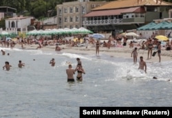 Пляжі в Одесі заповнені відпочивальниками. На фото: Одеса, серпень 2023 року