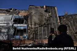 Ліквідація пожежі в Києві після російської атаки, 7 листопада 2024 року