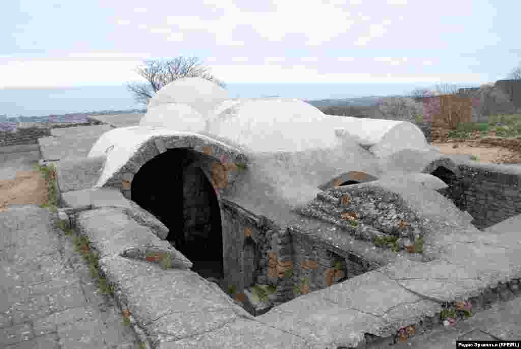 Дербент. Нарин-хъала. Ханасул хlамамал. (XVI - XVII гlасраби).