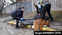 Після відступу військ РФ у визволених містах і селах на Київщині зафіксовані масові вбивства цивільних