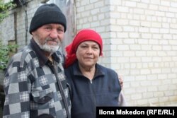 Житель села Новопідгородне Олександр з дружиною