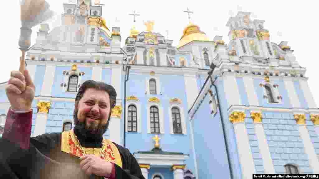 У Великдень серед православних християн прийнято говорити «Христос Воскрес! Воістину Воскрес!»