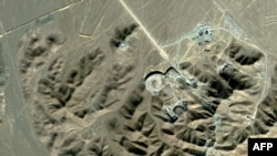 A satellite image shows the suspected Iranian nuclear facility at Qom.