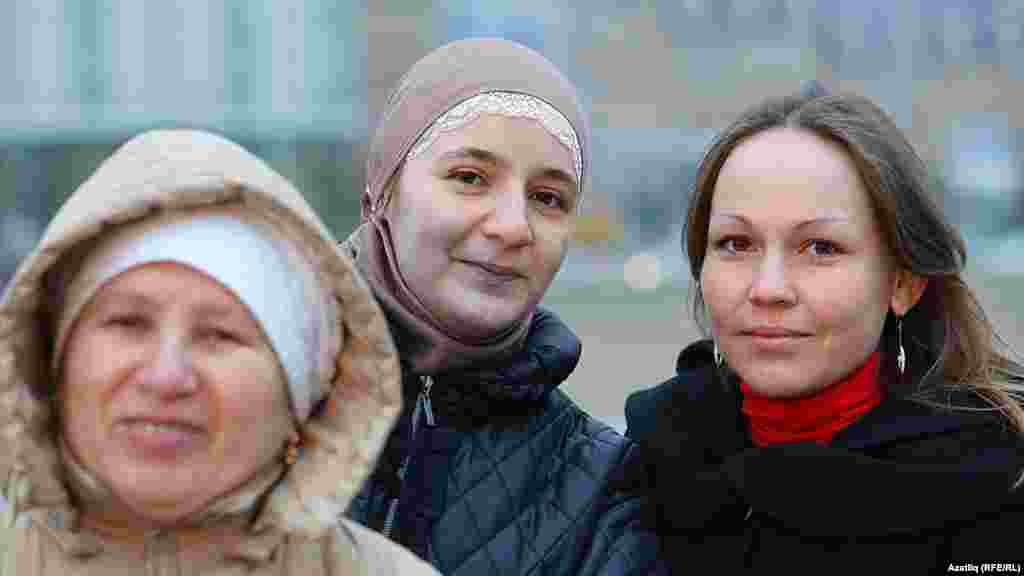 Камал театры каршында яңа сезон ачу тантанасы 