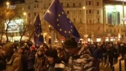 Эътирозгарони маҷористонӣ "қонуни ғуломӣ"-ро қабул надоранд Эътирозгарони маҷористонӣ "қонуни ғуломӣ"-ро қабул надоранд