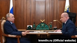 Владимир Путин на встрече с Михаилом Развожаевым, архивное фото 2021 года