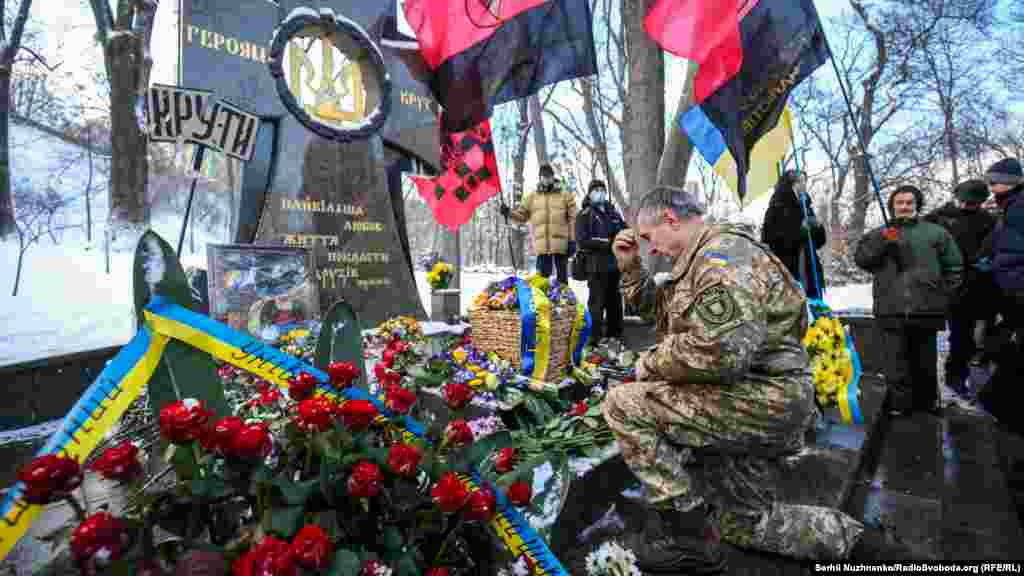 Сьогодні, 29 січня, у 103-ю річницю бою під Крутами в центрі Києва відбулася хода в пам’ять про цю подію