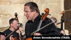 Сергей Ролдугин на концерте в сирийском городе Пальмира