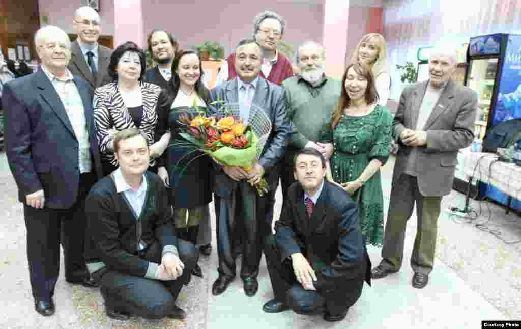 Журналистика факультеты укытучылары. 2011