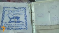 Акси Манижаву Аҳмад Зоҳир болои бастаҳои ҳероин Акси Манижаву Аҳмад Зоҳир болои бастаҳои ҳероин