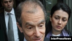 U.S. Assistant Secretary of State Daniel Fried said "Russia has an obligation...to let in international observers."