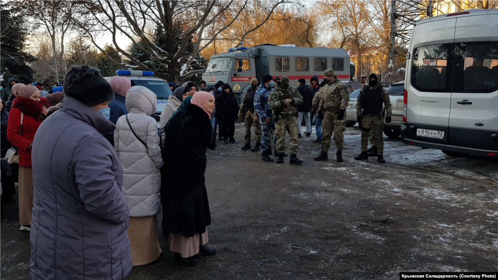 Суд у Сімферополі заарештував усіх затриманих під час ранкових обшуків кримчан  