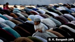 راولپنډۍ کې يو جومات (ارشيف)