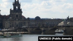 Rijeka Elba u Drezdenu (foto-arhiv)