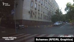 В червні Кауфман залишав територію МВС