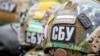 
Слідчі СБУ повідомили затриманому про підозру, він перебуває під вартою.