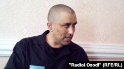 Садриддин Тошев дар соли 2014 ҳангоми суҳбат бо хабарнигорон гуфта буд, навори шиканҷаи ӯву ҳамроҳонаш дар зиндони Хуҷанд "саҳнасозӣ" ва "дурӯғ" буд.