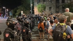 Ciocniri violente în timpul protestelor antiguvernamentale din Serbia Ciocniri violente în timpul protestelor antiguvernamentale din Serbia