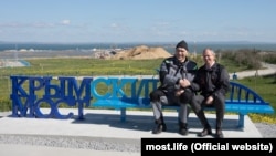 Николай Валуев на открытии лавки