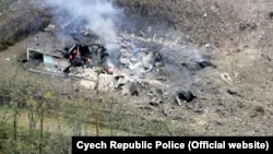 Після вибуху на складах озброєнь у Врбетицях, що його влаштували, як доводить розслідування, агенти російського ГРУ, 2014 рік