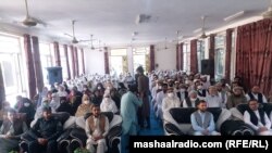 د ننګرهار په تودو سیمو کې نوی تعلیمي کال د غونډې په ترڅ کې پیل شو