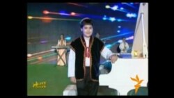 Тӯҳфаи мусиқии Каримгулӣ ба зодрӯзи бобои президенташ Тӯҳфаи мусиқии Каримгулӣ ба зодрӯзи бобои президенташ