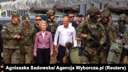 Урсула фон дер Ляєн і прем’єр Польщі Дональд Туск відвідують кордон Польщі з Білоруссю, 31 серпня 2025 року