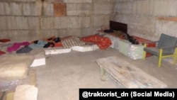 Одна из камер тюрьмы "Изоляция". Фото выложил анонимный канал "Донецкий тракторист" 27 января 2021 года. То, что на снимках действительно "Изоляция", подтвердил журналист Станислав Асеев, который был узником этой тюрьмы