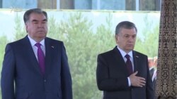 Горди фахрии Узбекистон Эмомалӣ Раҳмонро пешвоз гирифт Горди фахрии Узбекистон Эмомалӣ Раҳмонро пешвоз гирифт